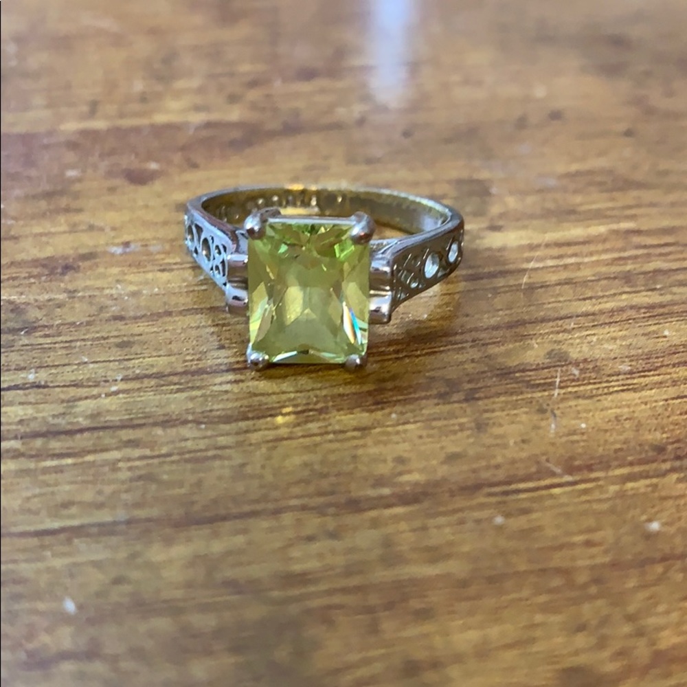 Ring - Picture 2 of 3